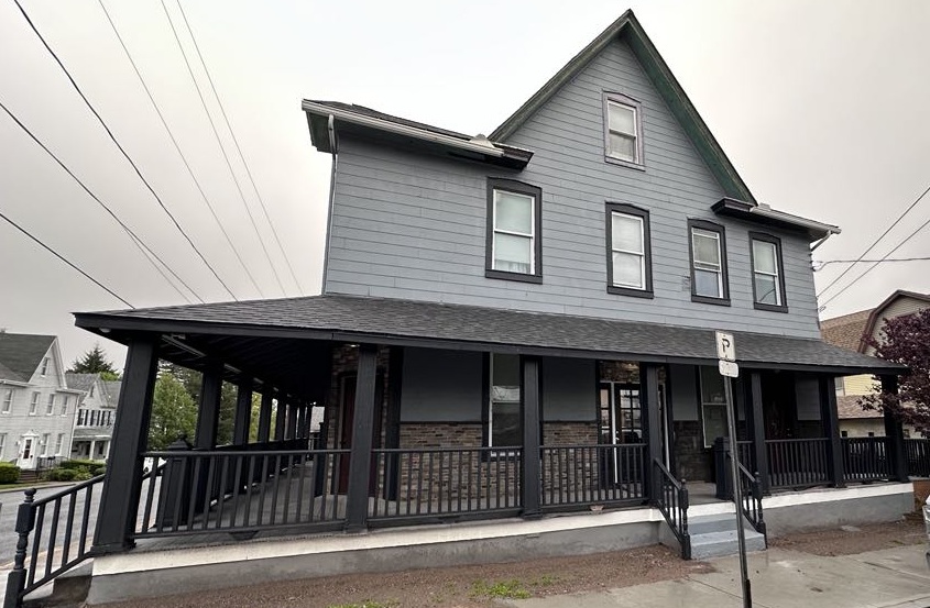 The Freeland Cottage — front porch and main entrance